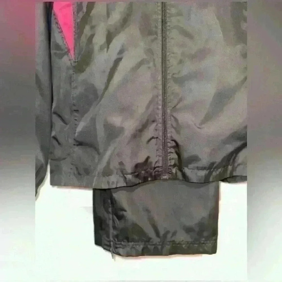AVIA hot pink and black Track suit Jacket / Windbreaker / suit- Made In USA - Picture 4 of 4